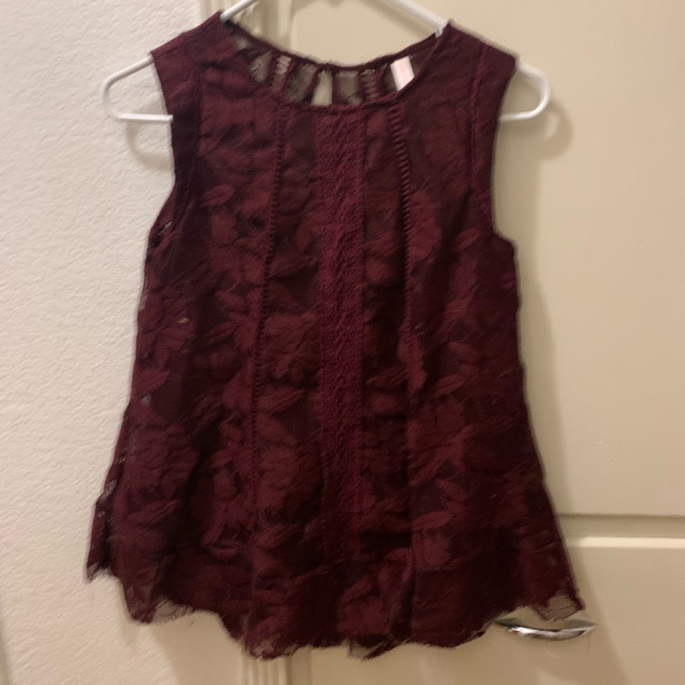 Maroon sleeveless lace blouse
